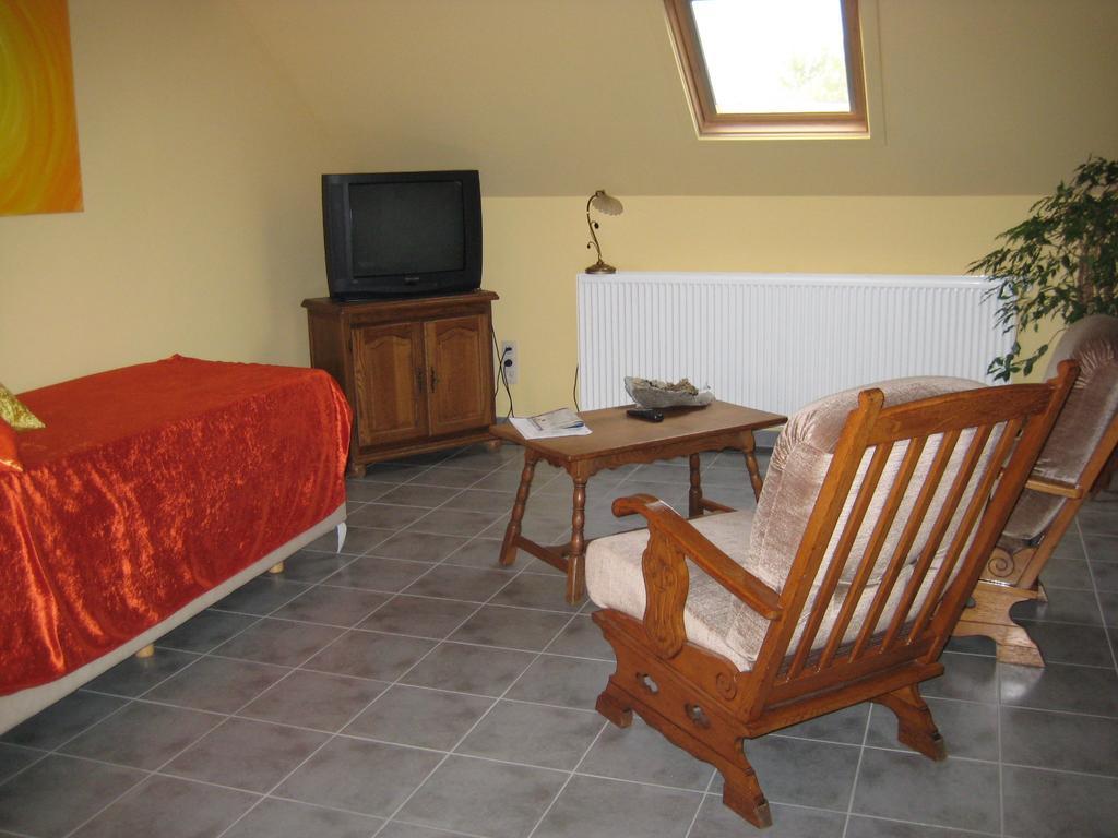 B&B Het Uilennest Bocholt Номер фото